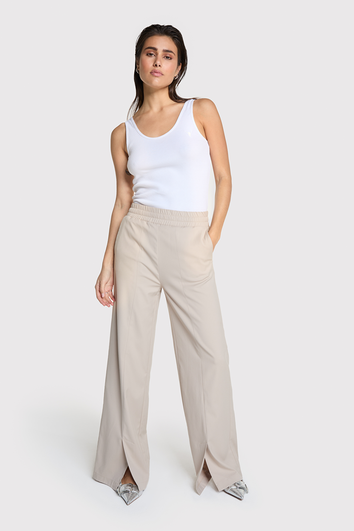 ボトムスその他 TheLatest Wide sand-coloured Axel trousers WIDE LEG PANTS | Alix