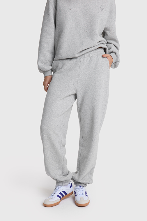 SWEAT PANTS WITH STUDS | Alix