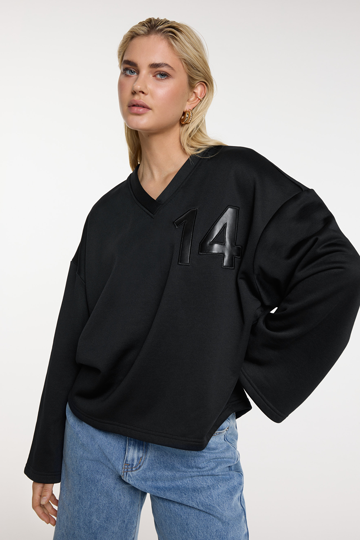 V-NECK SWEAT TOP | Alix