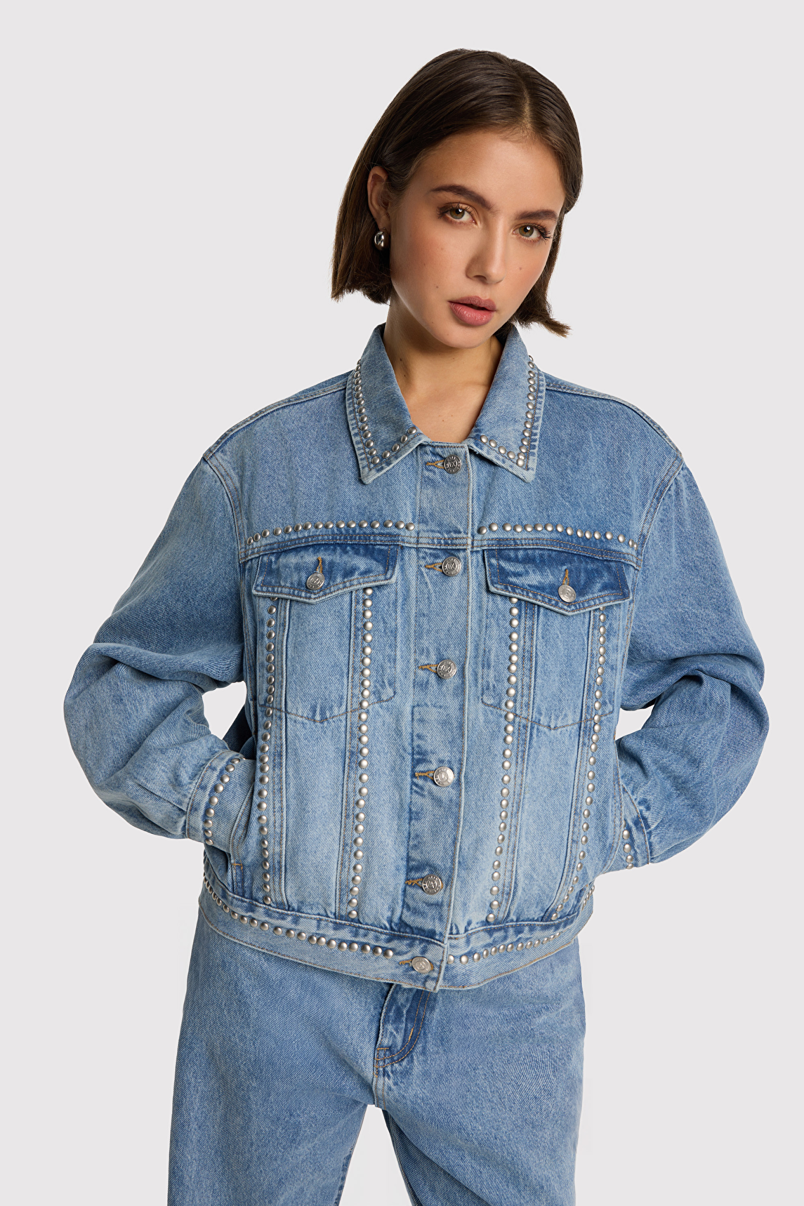 STUDS DENIM JACKET | Alix