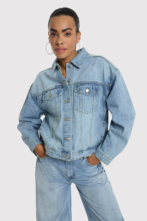 SILVER DENIM JACKET | Alix