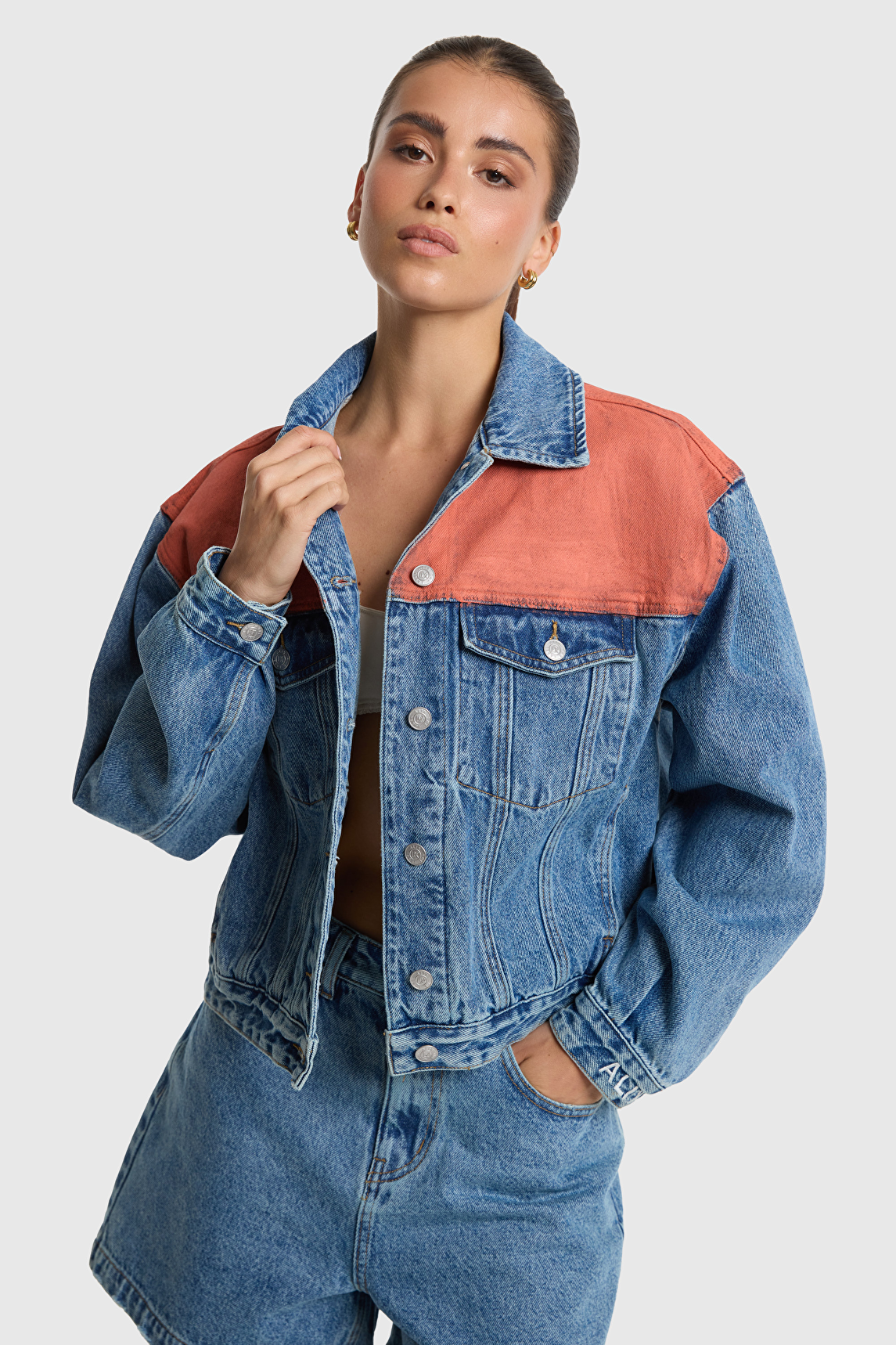 COLOURED BACK YOKE DENIM JACKET | Alix